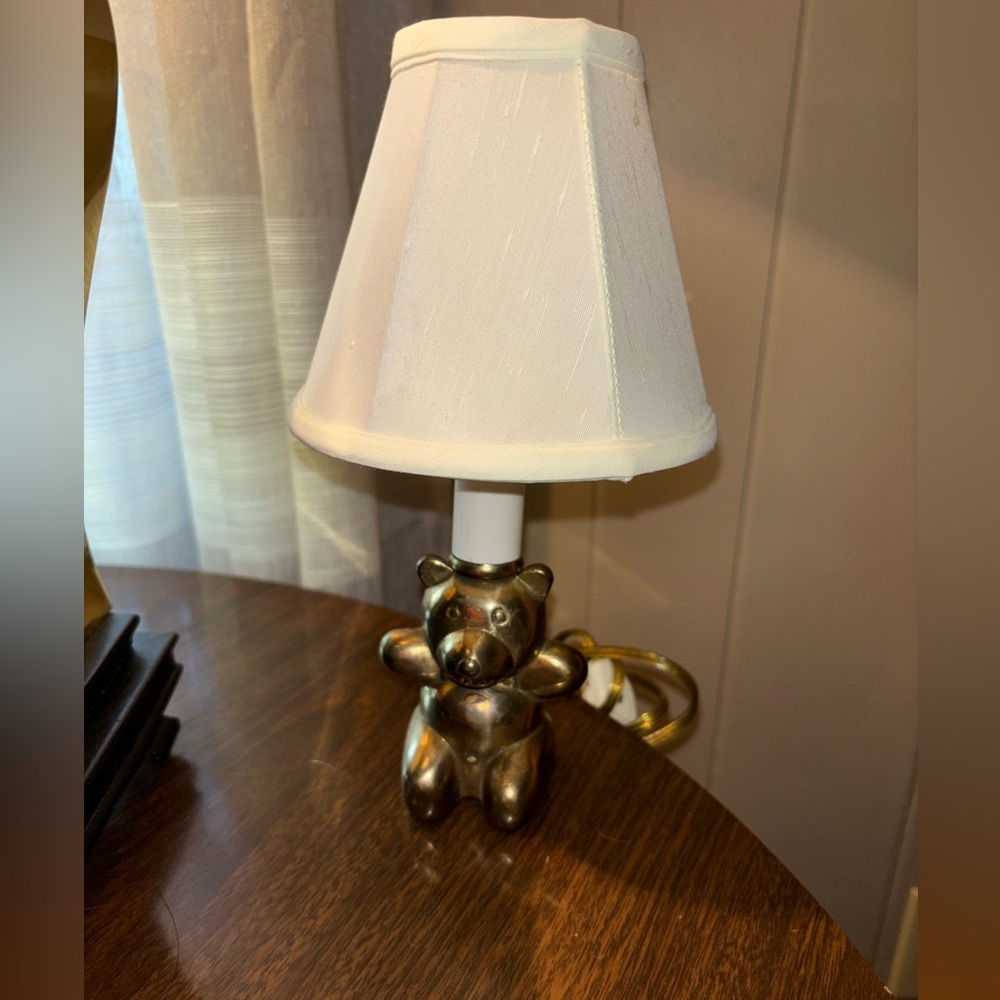 Solid brass small bear lamp/nightlight with shade. Late 70s/early 80s